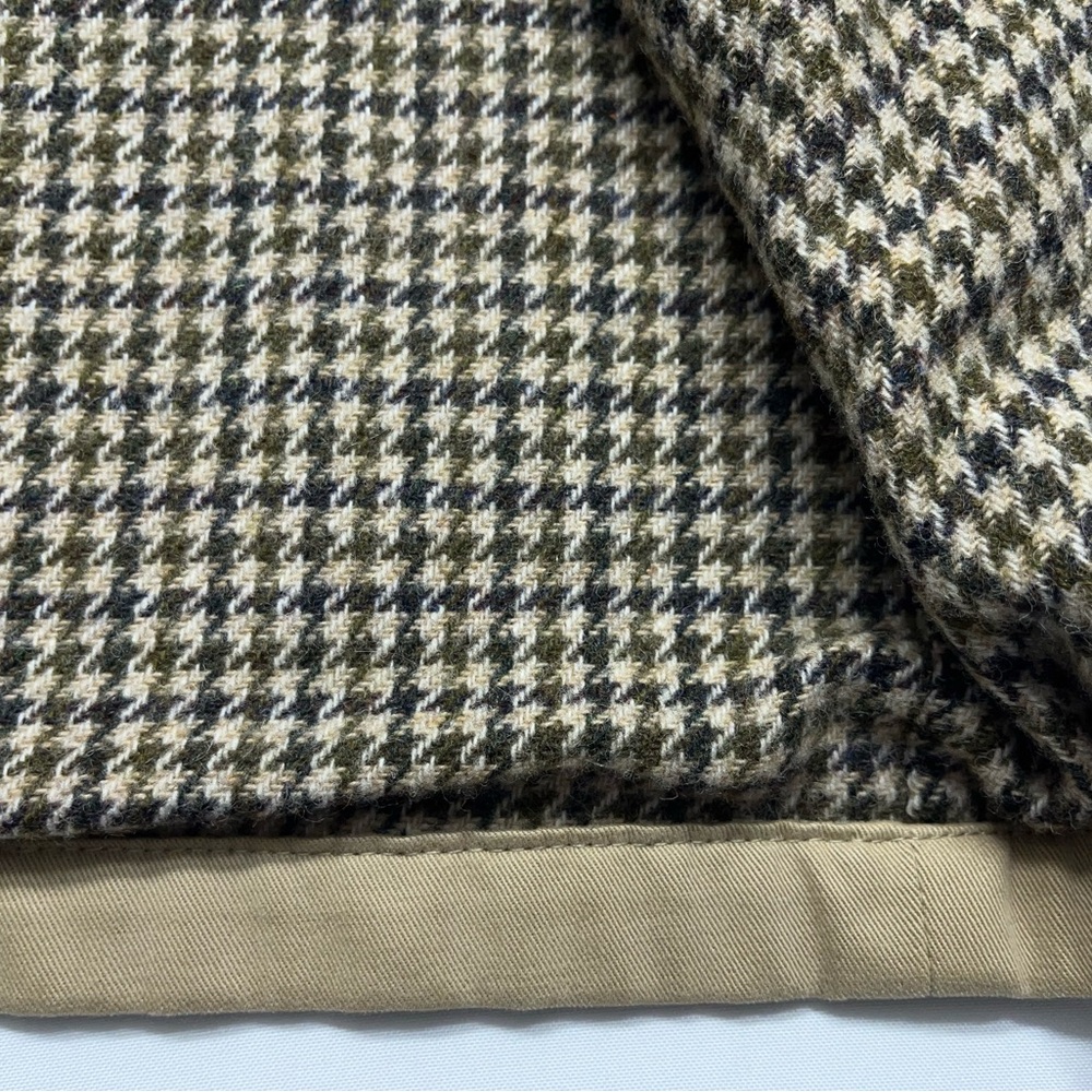 Orvis Khaki Utility Jacket with Houndstooth Lining - Picture 3 of 16